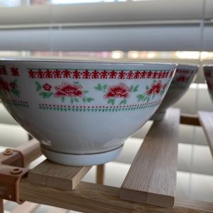 Set of four vintage rice soup bowls